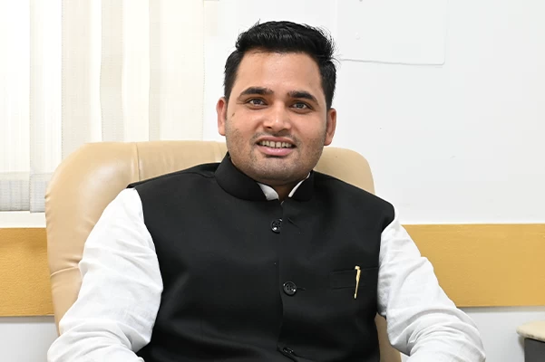 A STORY OF AN ORDINARY MAN WITH EXTRAORDINARY EFFORTS Bhartiya Airways Bhartiya Airways